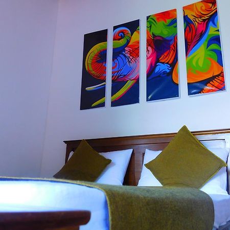 Mount Mirror Resort Kandy Exterior foto