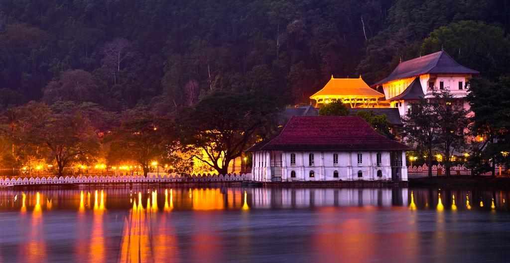 Mount Mirror Resort Kandy Exterior foto