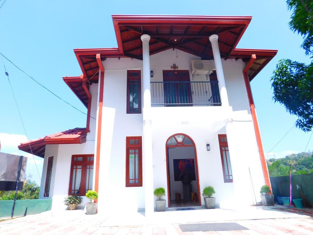 Mount Mirror Resort Kandy Exterior foto