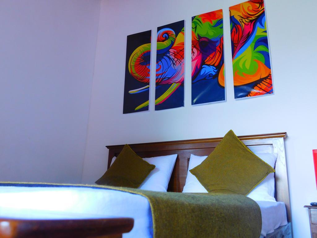 Mount Mirror Resort Kandy Exterior foto